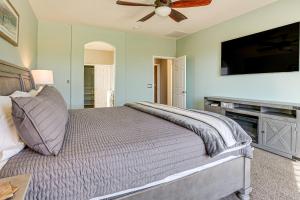 5 Mi to Surprise Stadium: Chic Home w Pool