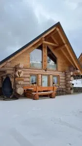 Medveď, Vlk, Líška Zrubová rozprávka nad rybníkom - 奇奇马尼