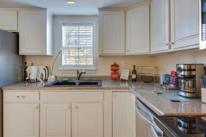 Close to FSU and FAMU Pet-Friendly Havana Retreat!