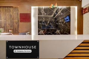 Townhouse Airport Road Delhi