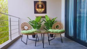 Cozy 3-Bedroom Apartment with Pool and Wildlife Views in Flic en Flac