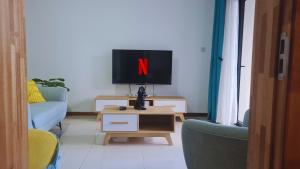 Cozy 3-Bedroom Apartment with Pool and Wildlife Views in Flic en Flac