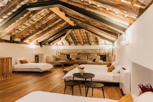 Vila Kobdilj 1835 - Unique Stay in Karst Stone Villa