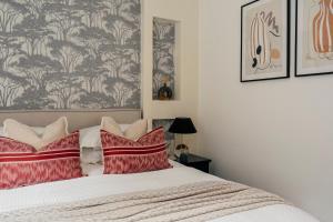 Dorothy Apartments - 3 Bed Ground Floor Apartment & Garden - Battersea