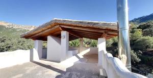 Spacious Apartment in Yeste with Shared Pool