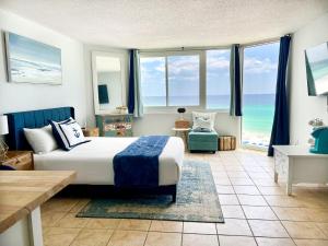 Seaview Studio at Top of the Gulf #823 by Nautical Properties
