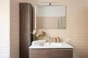 Bordeaux luxury apartment Rome