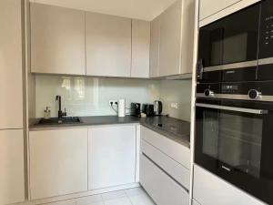 Long Term Stay I 7 Minutes toCity I At Metro