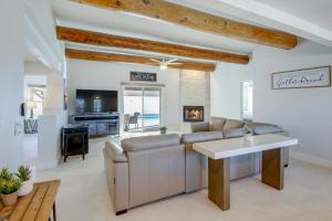 Pet-Friendly Home w Hot Tub in Lake Havasu City