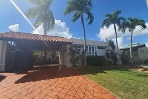 Massive 3 bedroom with Pool and Hot Tub - Maunabo