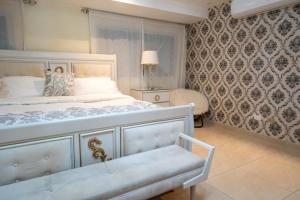 451 Amazing condo and hot tub