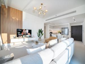 Gorgeous Beachfront 2 Bed Retreat in Marina Vista