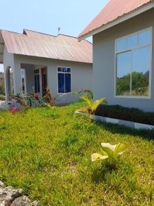 Welcome to our nice quiet home!