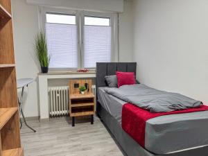 Serviceroom24 - Apartment 3 in Gladbeck WLAN - Smart-TV - 24-7 Check-in und Küche
