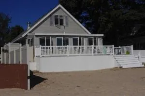 Best value on the beach! 1039 Brissette Beach - Kawkawlin