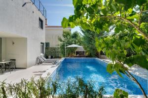 Villa Hedonia with heated pool, Diklo