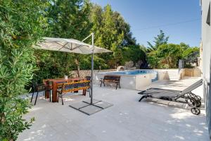 Villa Hedonia with heated pool, Diklo