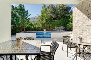 Villa Hedonia with heated pool, Diklo