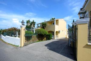 Saint Spiridon Hotel