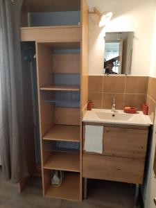 Appartements Appartement Meuble bord de mer FOS SUR MER : photos des chambres