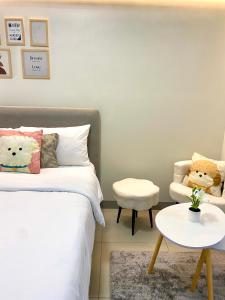 Staycation in Timog Quezon CIity near Tomas Morato and GMA 7