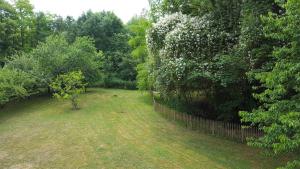 Maisons de vacances gite au jardin de grand-pere : photos des chambres