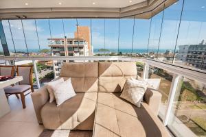 Cobertura com vista panorâmica da Praia da Vila