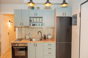 Vintage-Inspired 2BDR Apt - 15 to Monastiraki