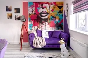 ArtSpace Apartment, CITY CENTRE, PRIVATE PARKING SPACE, FIREPLACE, WIFI, NETFLIX, Contractors welcome- Haven4u - Welwyn Garden City