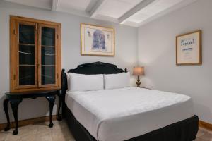 Chateau Hotel