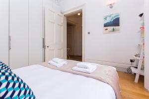 Unique Bright Apartment with Private Balcony