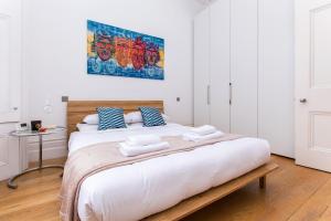 Unique Bright Apartment with Private Balcony