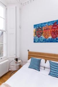 Unique Bright Apartment with Private Balcony