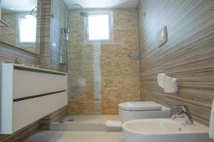 TRACADERO Beach Club & Holidays Rentals