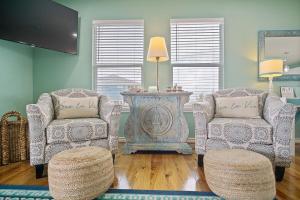 Cottage del Mar - 3BR Beachfront, Sleeps 10, Views