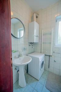 Apartment Sunshine 80 m from Beach