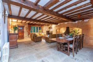 Poplar Farm Barn - Spring Functions Events Welcome - Pass the Keys
