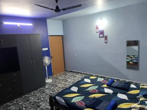 Private Room in Independent Villa