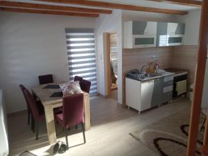 Čardak na padini Zlatibora