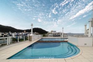 Condomínio Pé na Areia c Piscina em Florianópolis - EAR