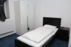 荷尔斯泰因霍夫旅馆 - 维施哈芬