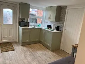 The Hideaway - Unstone