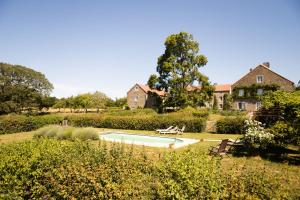 Ferme de lAirbois - gites 12pers et 14pers