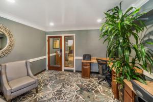 Best Western Plus Carpinteria Inn