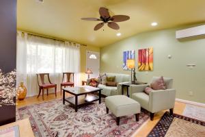 7 Mi to Clear Lake Home with Peaceful Deck!