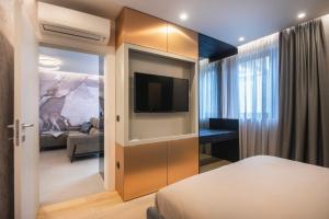 All Seasons Luxury Apartments