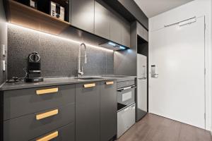 Braddon Studio: Parking & BBQ