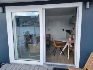 Exclusive houseboat experience