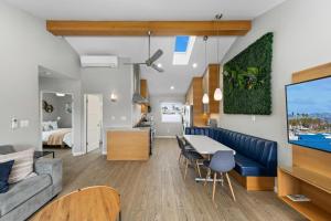 Modern Newly Renovated 2BR Apt in Heart of Ocean Beach