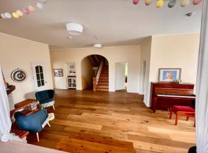 Wonderful 8 Bedroom Home near Vilnius